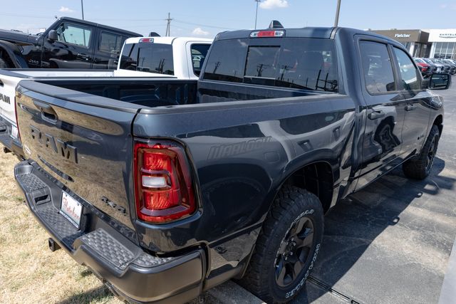 New 2026 Ram 1500 WARLOCK CREW CAB 4X4 5'7 BOX Pickup