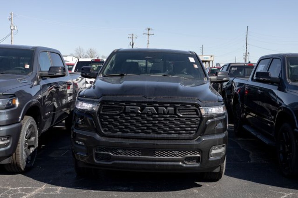 New 2026 Ram 1500 BIG HORN CREW CAB 4X4 5'7 BOX Pickup