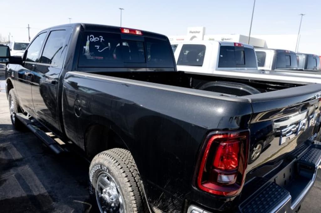 New 2026 Ram 2500 TRADESMAN CREW CAB 4X4 6'4 BOX Pickup