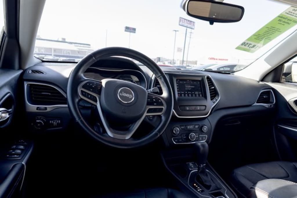 Used 2021 Jeep Cherokee Latitude Lux SUV