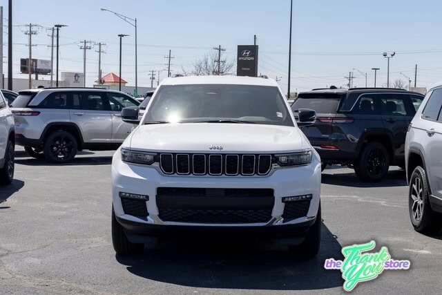 2025 Jeep Grand Cherokee Limited photo 3