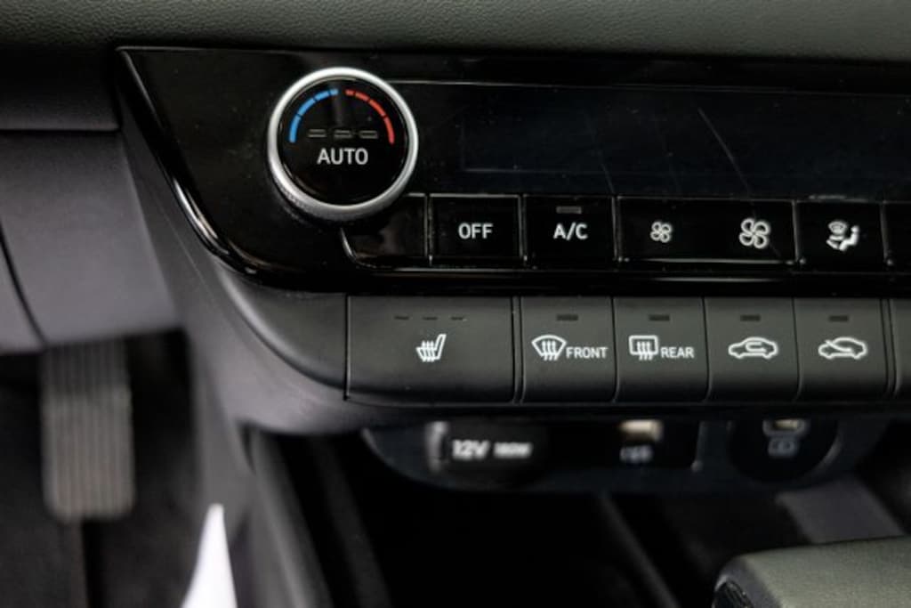 Used 2025 Hyundai Elantra SEL Convenience Sedan