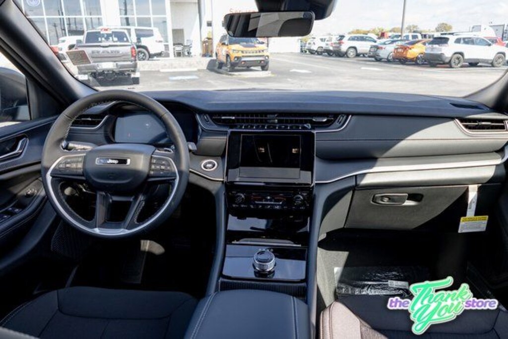 New 2025 Jeep Grand Cherokee L LAREDO X 4X4 Sport Utility