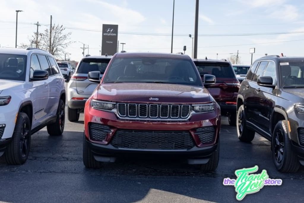 New 2025 Jeep Grand Cherokee LAREDO X 4X4 Sport Utility