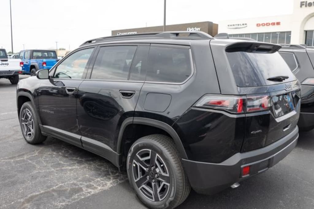 New 2026 Jeep Cherokee LAREDO 4X4 Sport Utility