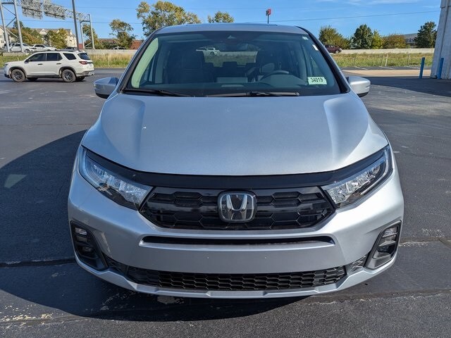 2026 Honda Odyssey Touring photo 4