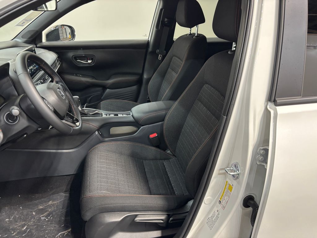 2027 Honda HR-V Sport - Photo 11