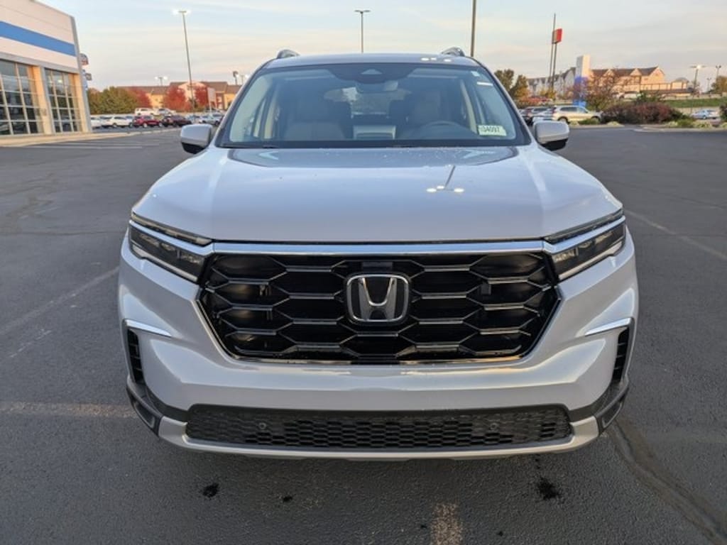 New 2025 Honda Pilot Touring SUV