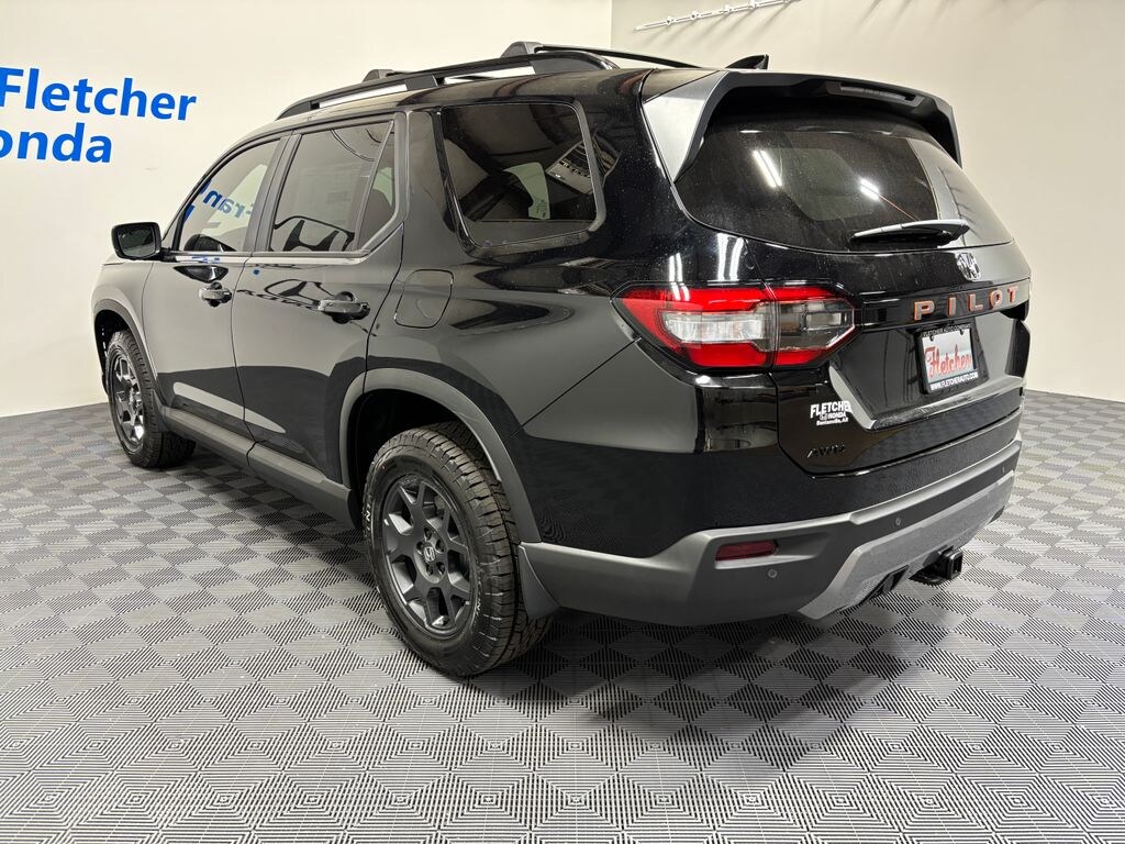 New 2026 Honda Pilot TrailSport SUV