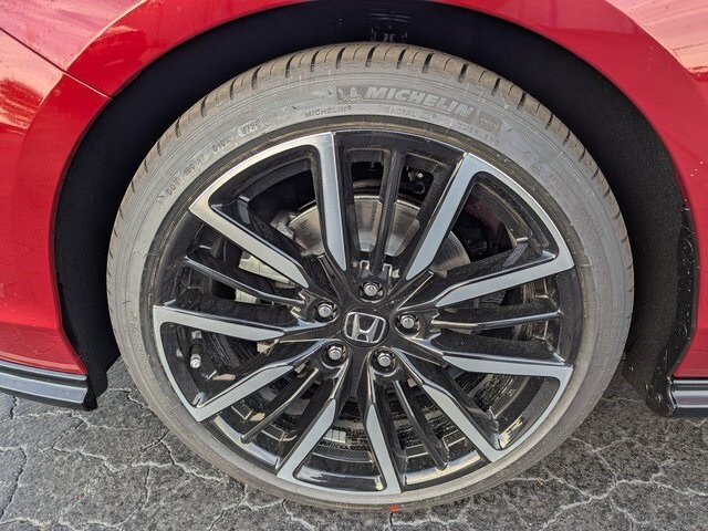 2025 Honda Accord Hybrid Touring photo 2