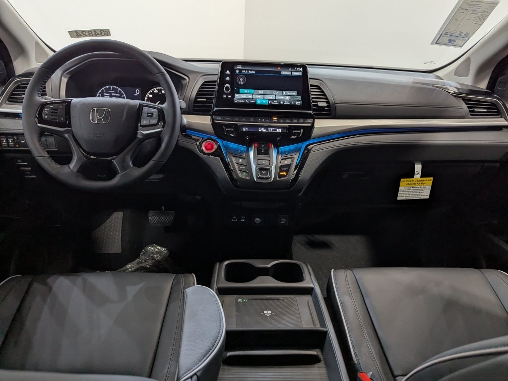 2026 Honda Odyssey Touring - Photo 17