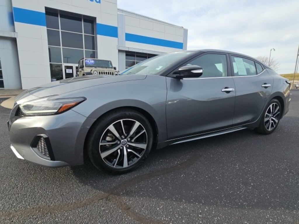 Used 2023 Nissan Maxima SV Sedan