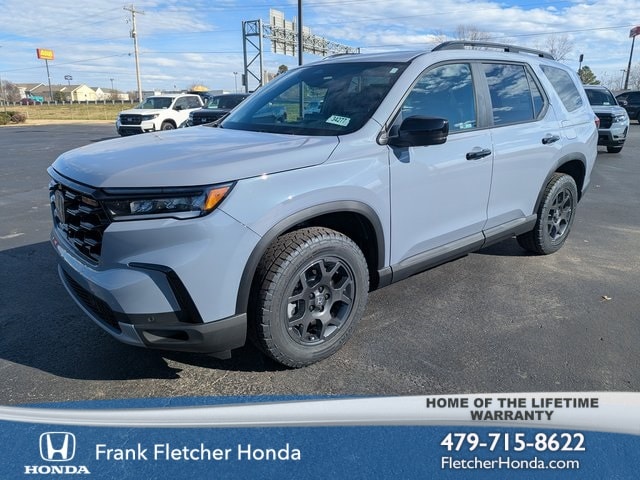 2025 Honda Pilot TrailSport's photo