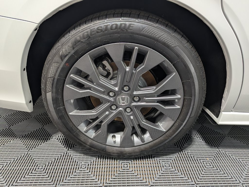 2026 Honda Odyssey Touring - Photo 10
