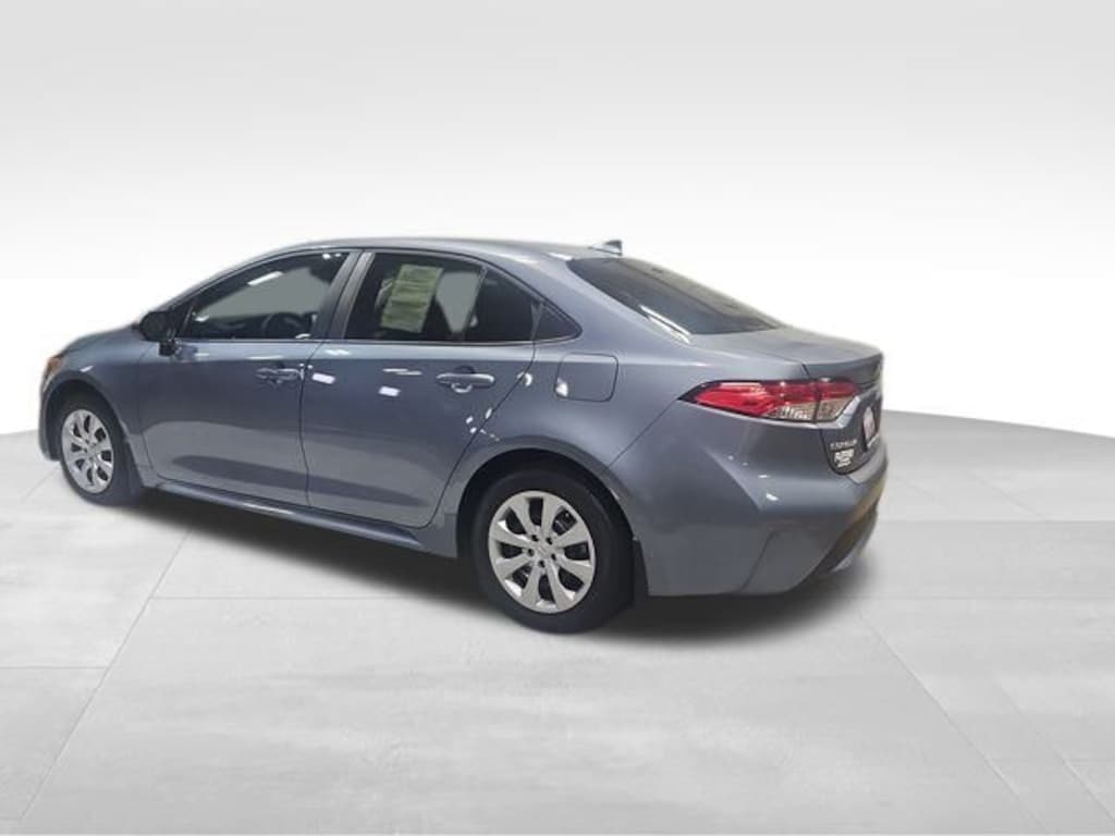 Used 2022 Toyota Corolla LE Sedan