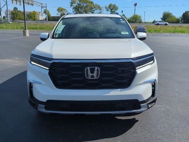 2025 Honda Pilot Elite photo 2