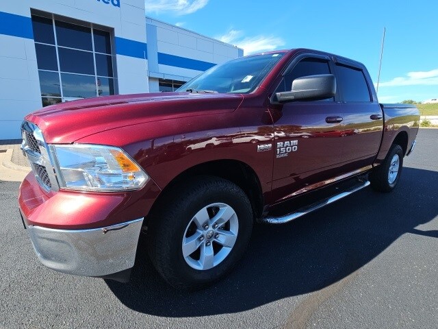 2019 Ram 1500 Classic SLT photo 2
