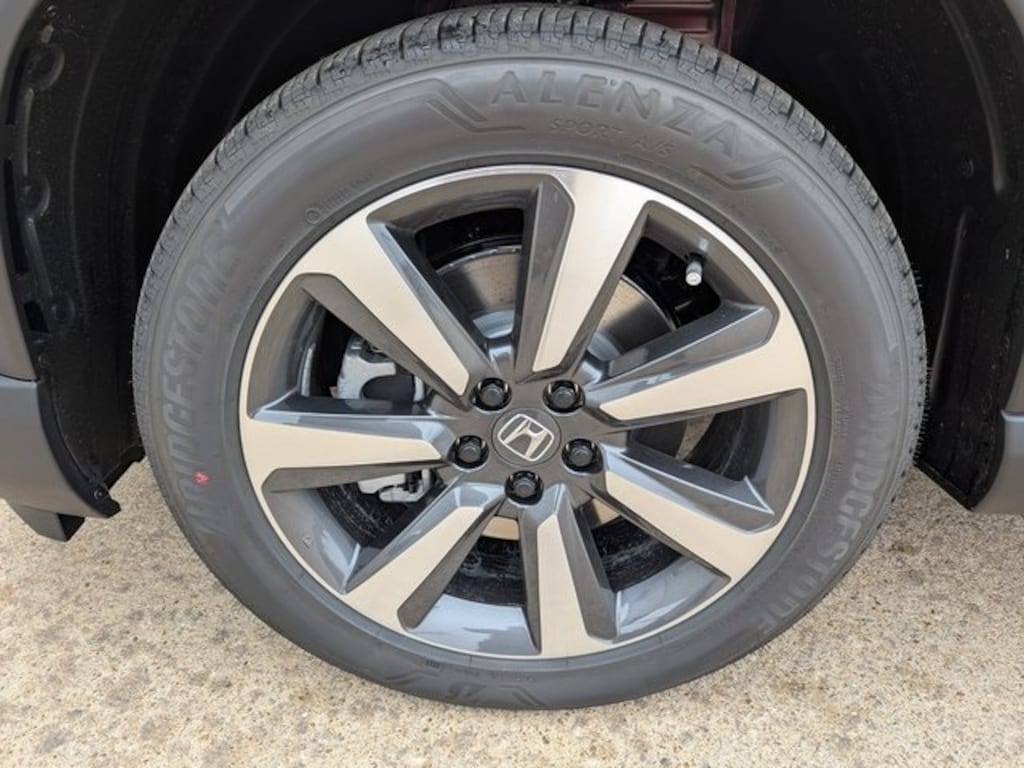 New 2025 Honda Pilot Touring SUV