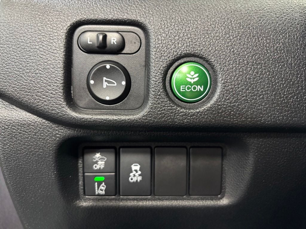 2021 Honda Pilot SE - Photo 14