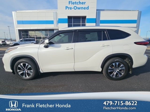 2021 Toyota Highlander XLE's photo