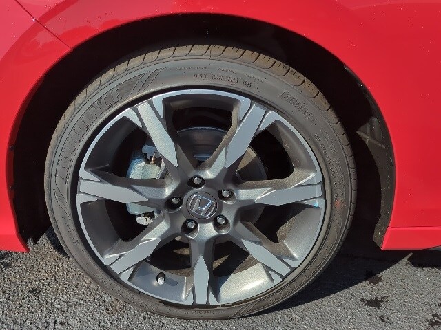 2026 Honda Civic Hybrid Sport Touring Hatchback photo 2