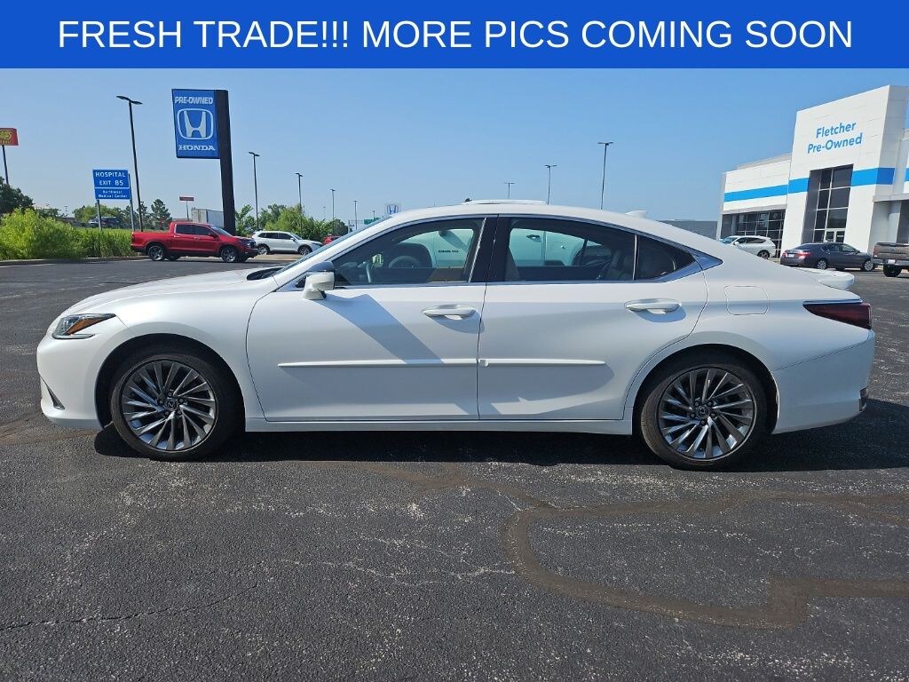 Used 2024 Lexus ES 300h Luxury Sedan