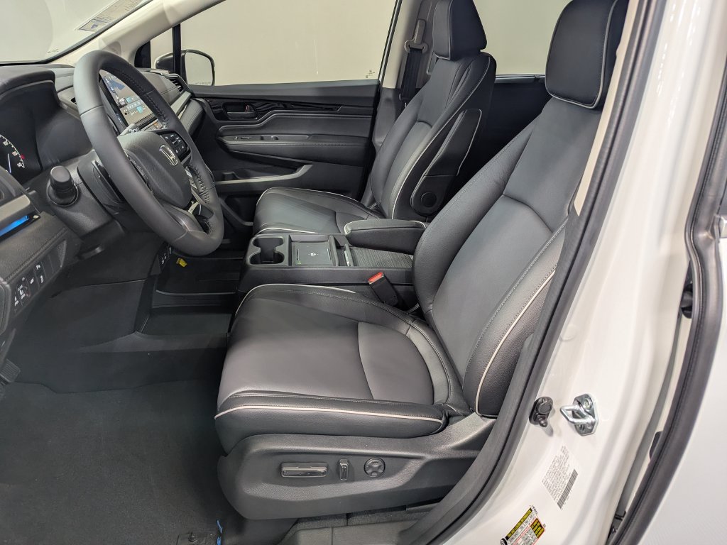 2026 Honda Odyssey Touring - Photo 11