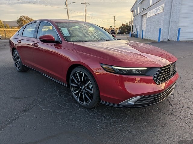 2025 Honda Accord Hybrid Touring photo 4