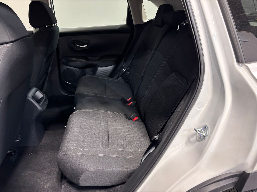 2026 Honda HR-V LX - Photo 18