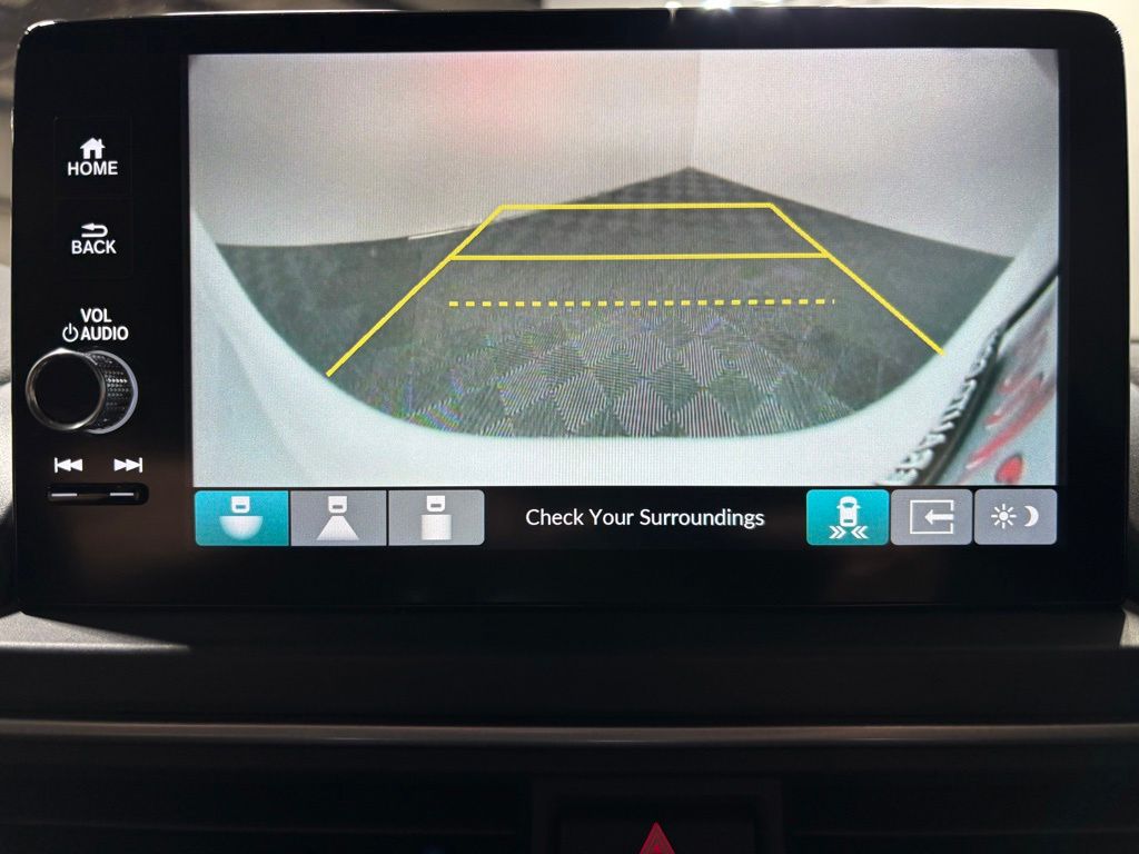 2023 Honda Pilot Touring - Photo 15