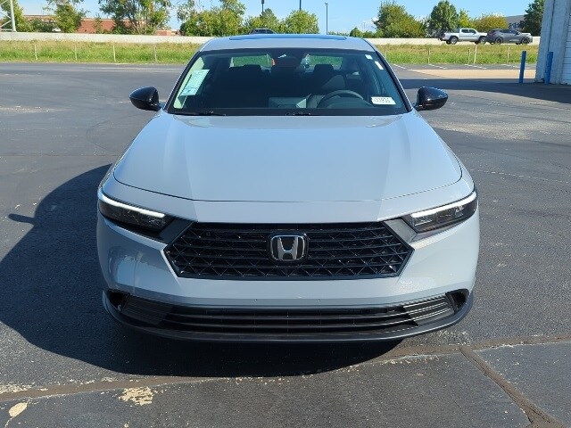 2025 Honda Accord SE photo 2