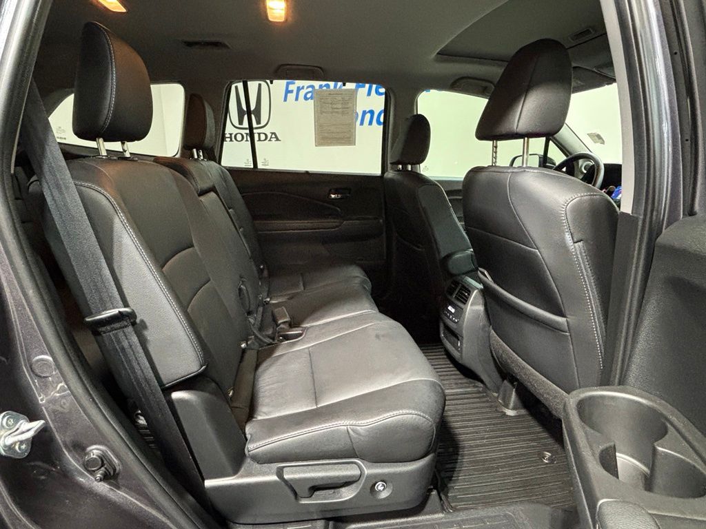 2021 Honda Pilot SE - Photo 36