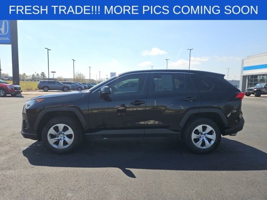 Used 2022 Toyota RAV4 LE SUV