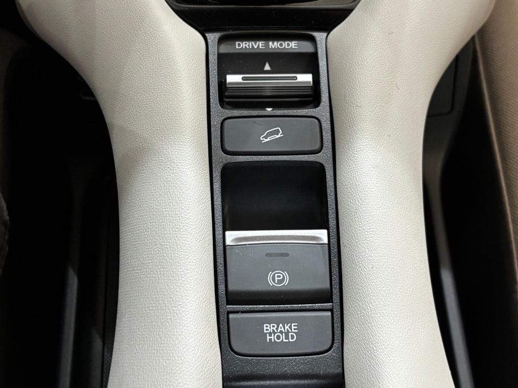 2026 Honda HR-V LX - Photo 16