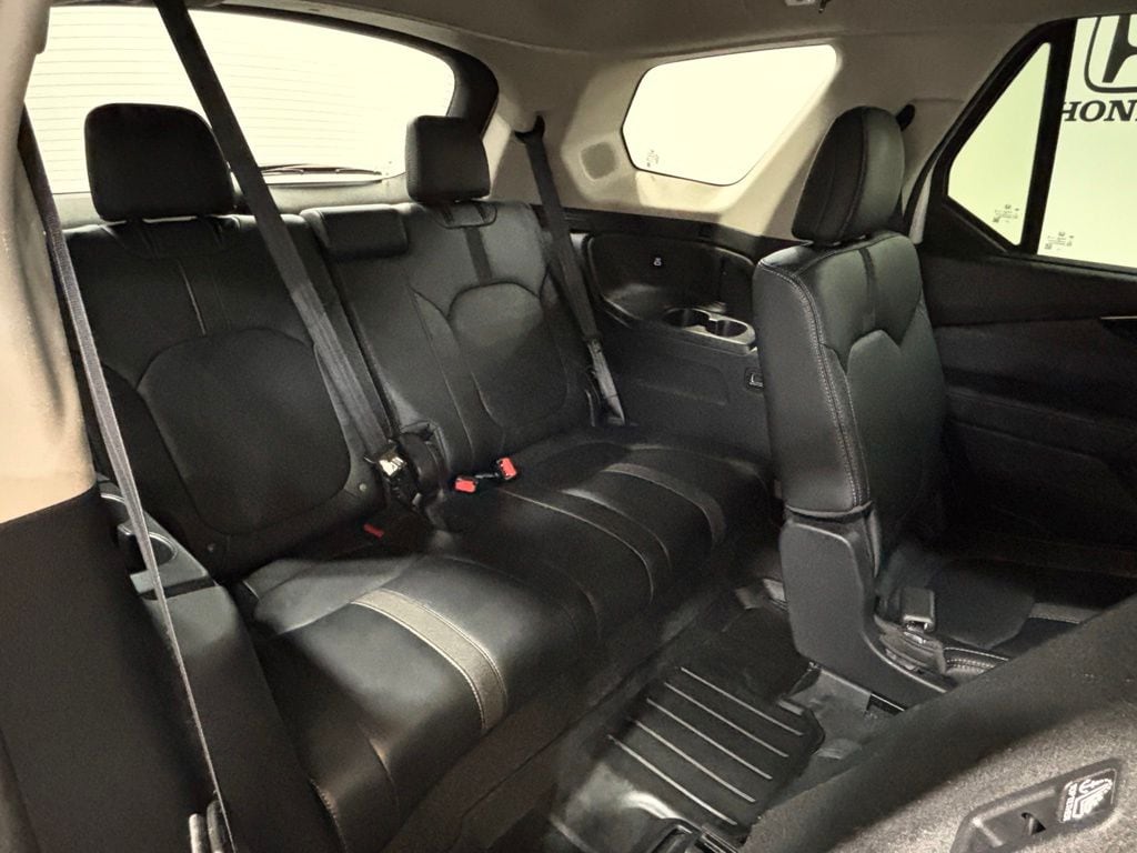 2023 Honda Pilot Touring - Photo 38