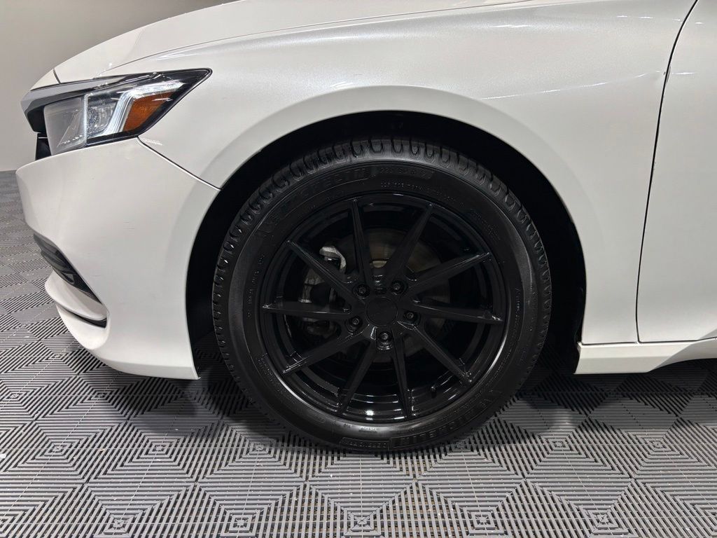 2018 Honda Accord EX-L - Photo 9