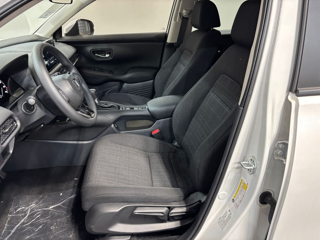 2026 Honda HR-V LX - Photo 11