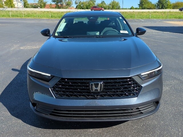 2025 Honda Accord SE photo 2