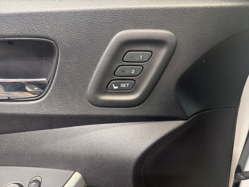 2016 Honda CR-V Touring - Photo 11
