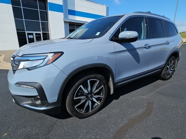 2022 Honda Pilot Touring photo 2