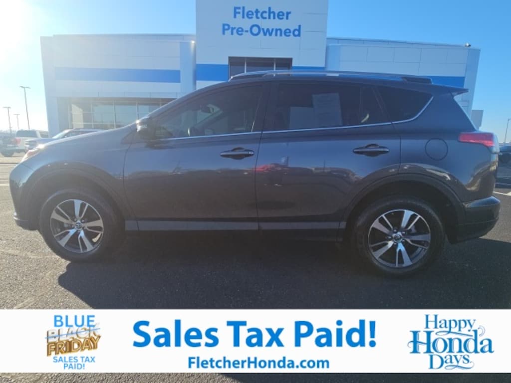Used 2017 Toyota RAV4 XLE SUV