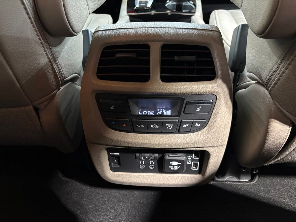 2021 Honda Pilot Elite - Photo 32