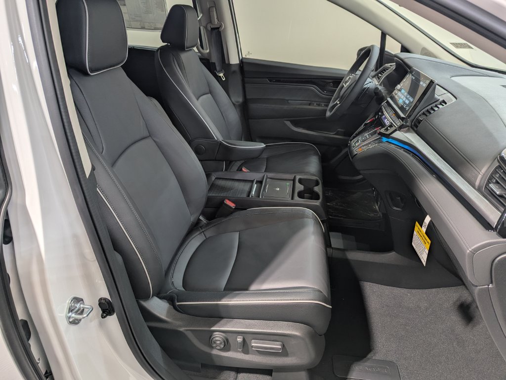 2026 Honda Odyssey Touring - Photo 12