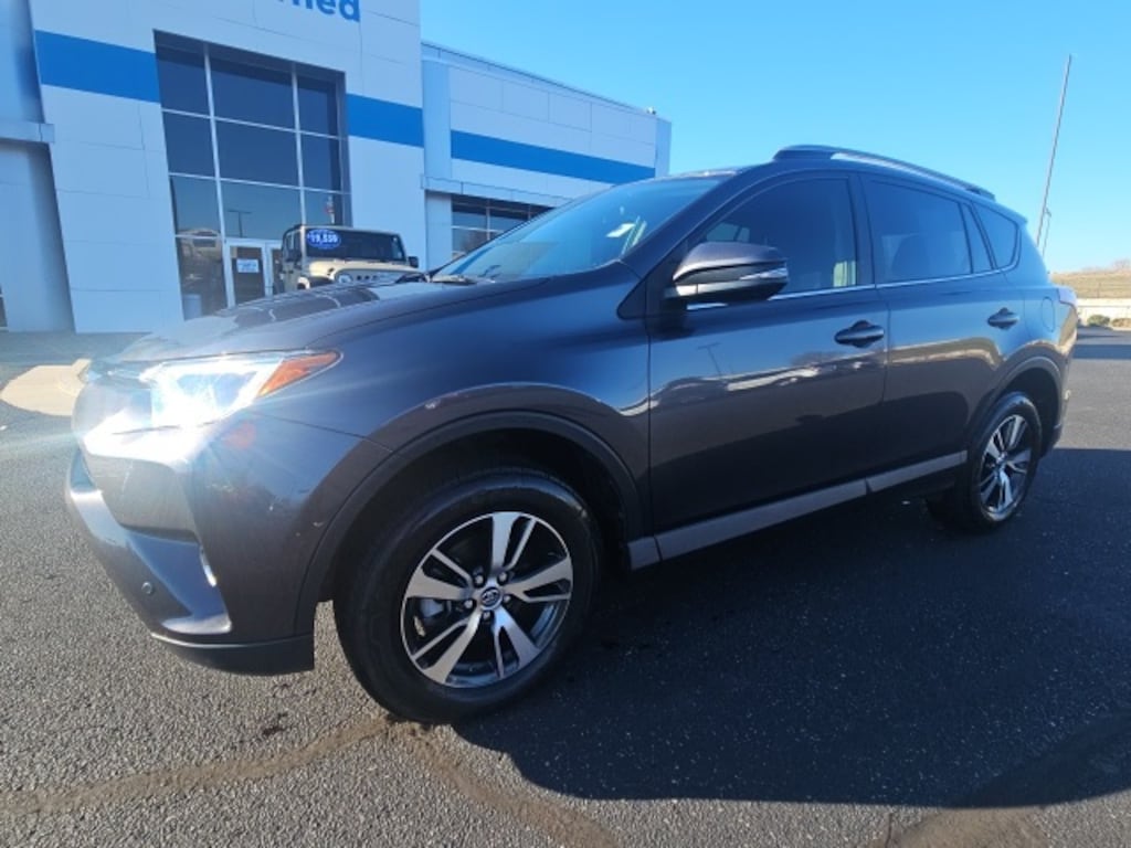 Used 2017 Toyota RAV4 XLE SUV