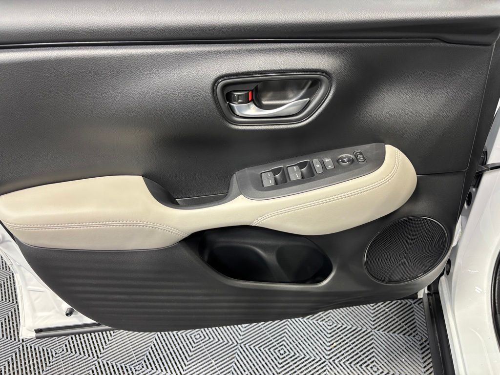 2026 Honda HR-V LX - Photo 24