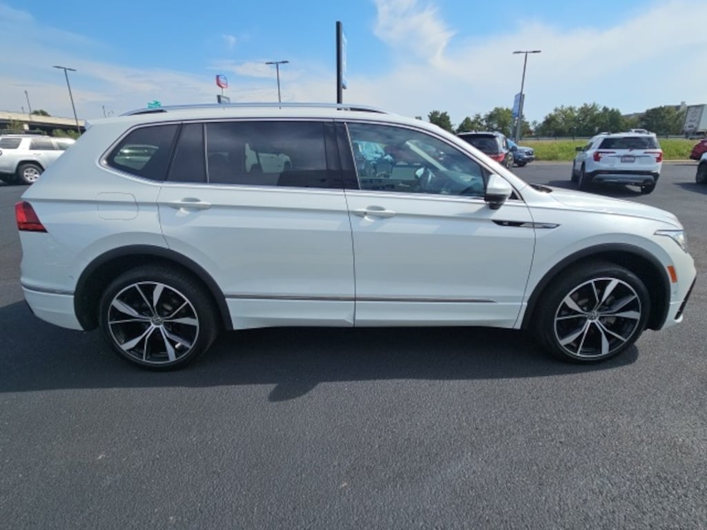 Used 2022 Volkswagen Tiguan 2.0T SEL R-Line SUV