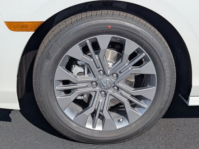 2026 Honda Odyssey Touring photo 3