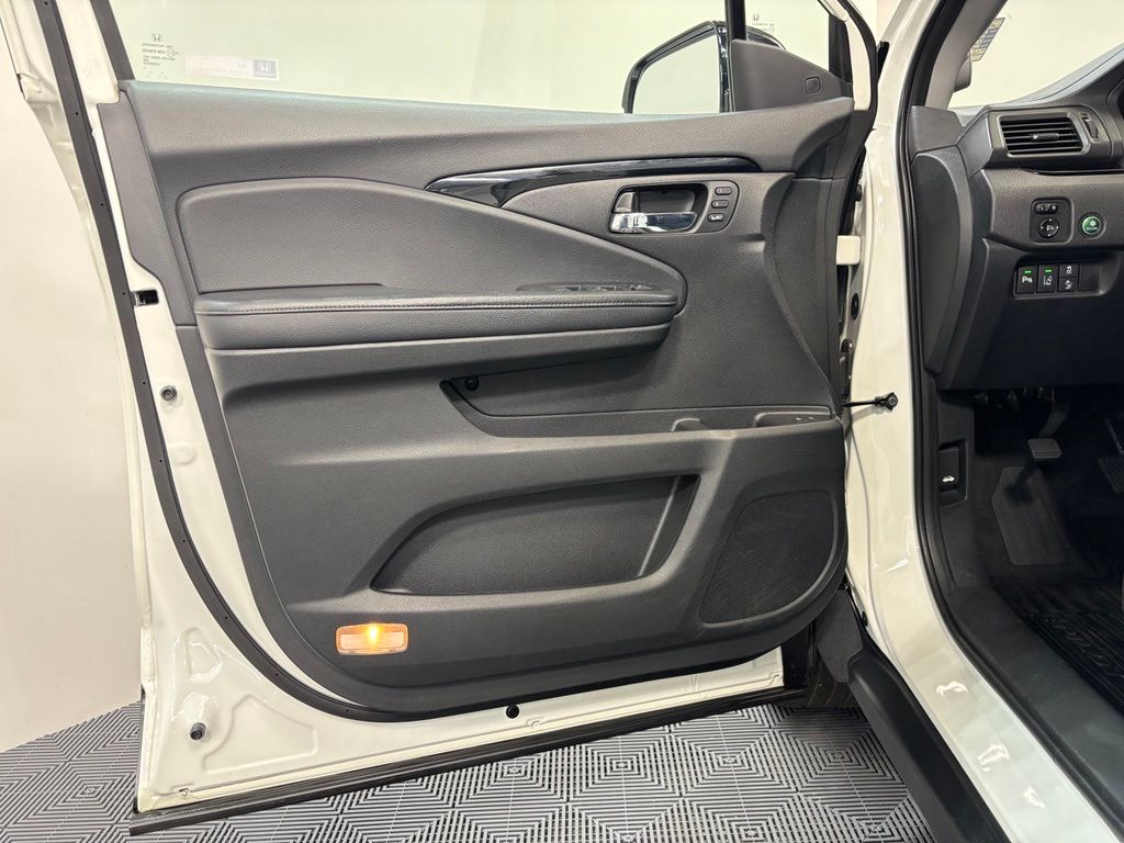 2018 Honda Pilot Elite - Photo 27