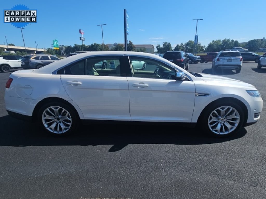 Used 2018 Ford Taurus Limited Sedan