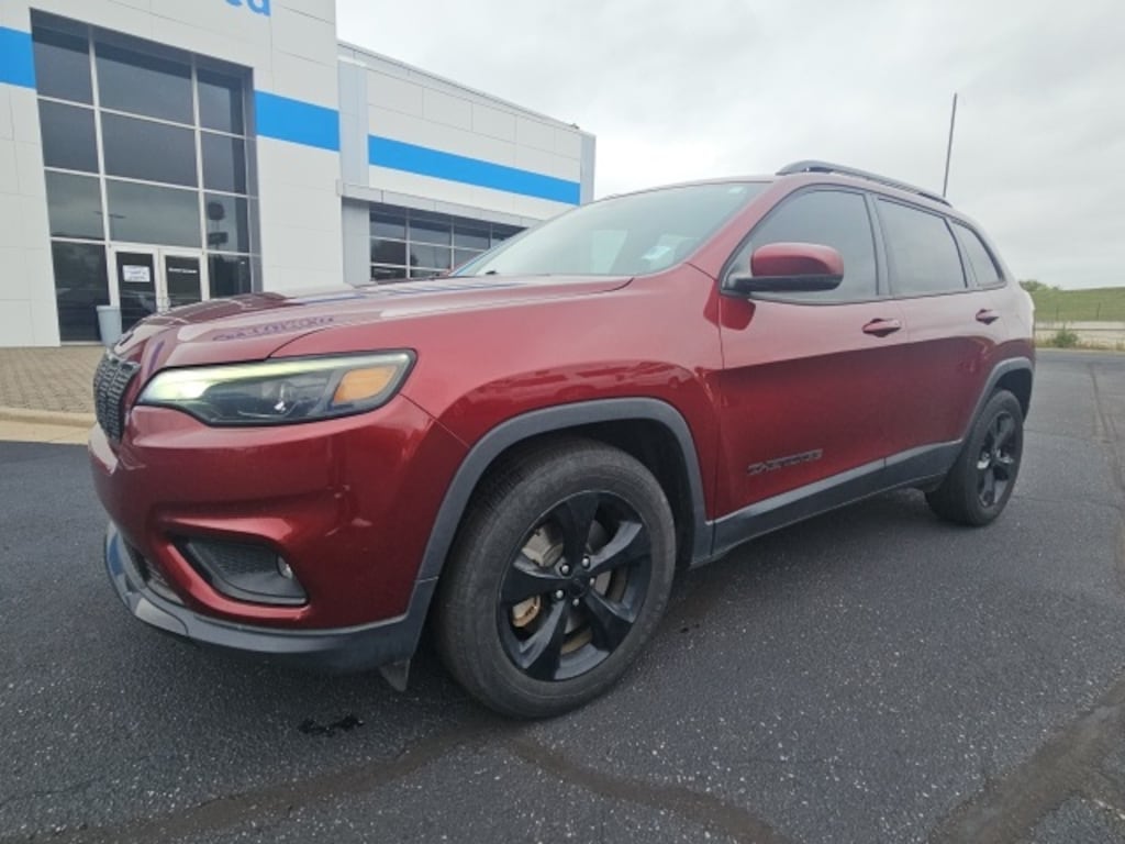 Used 2019 Jeep Cherokee Altitude SUV